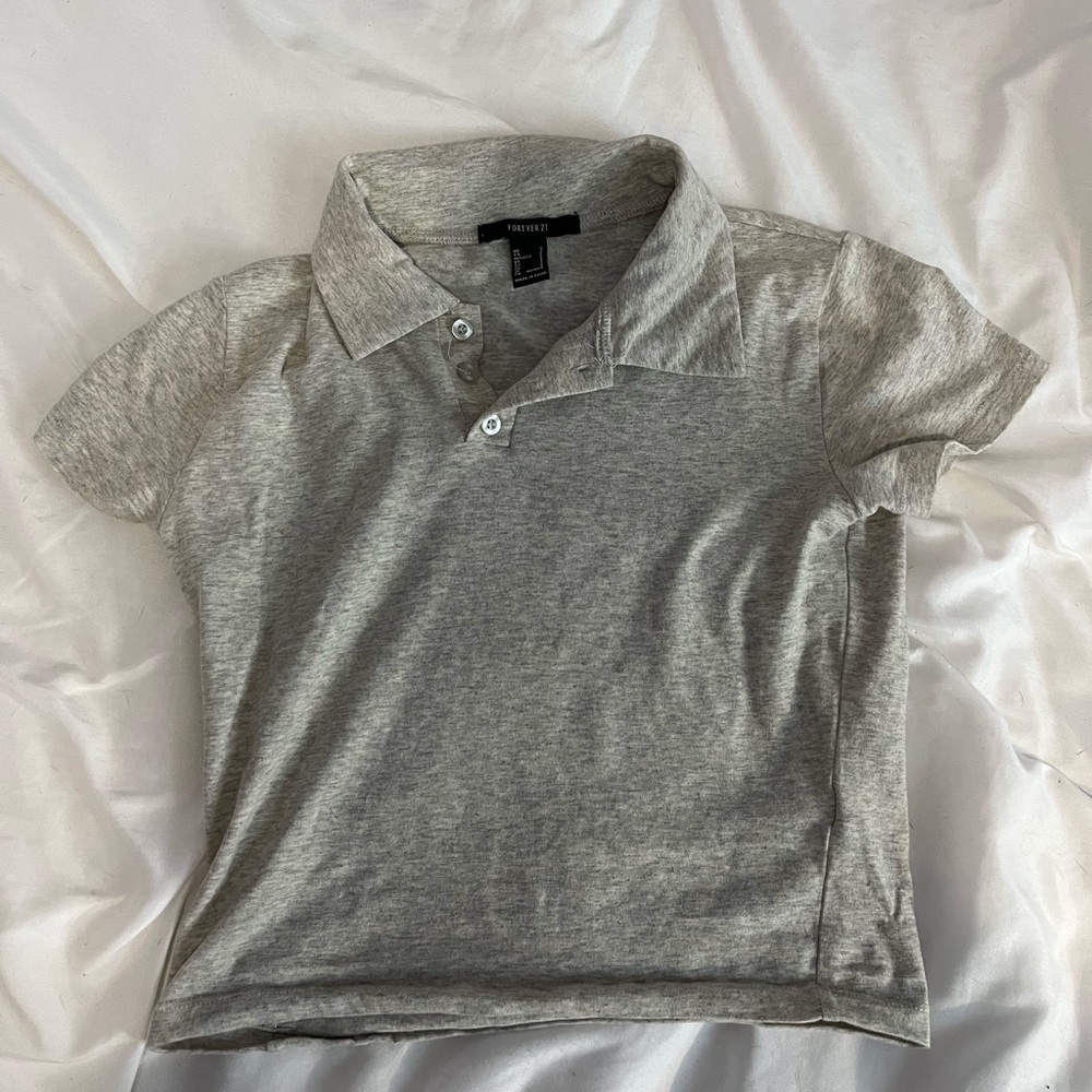 Grey Collared Crop